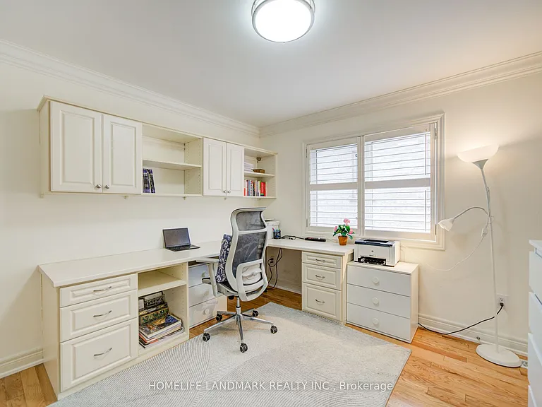 2323 Awenda Dr — Photo 36