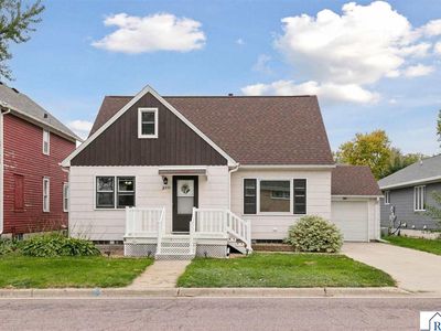 210 N Renville St, Winthrop, MN, 55396