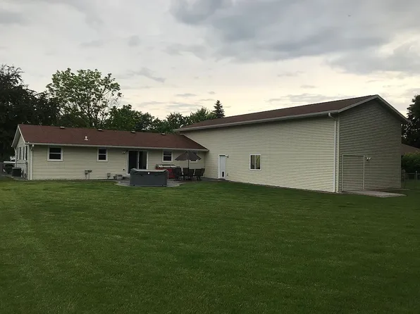 3063 Glendale Ave, Green Bay, WI 54313