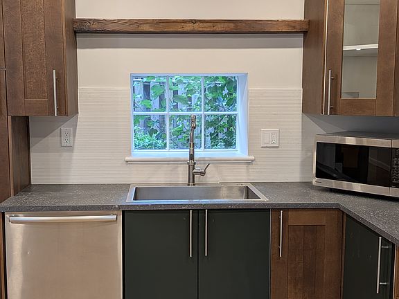 2nd image of 628 Portland St #B3