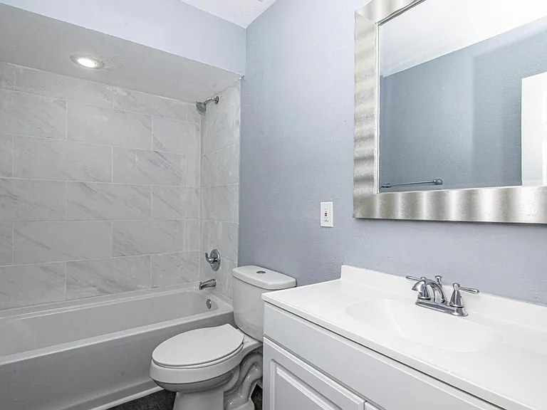 107 Karde Ln #E — Photo 16