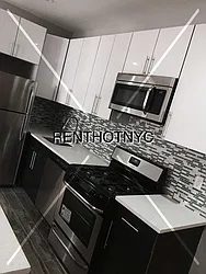 Rented by Weissman Realty