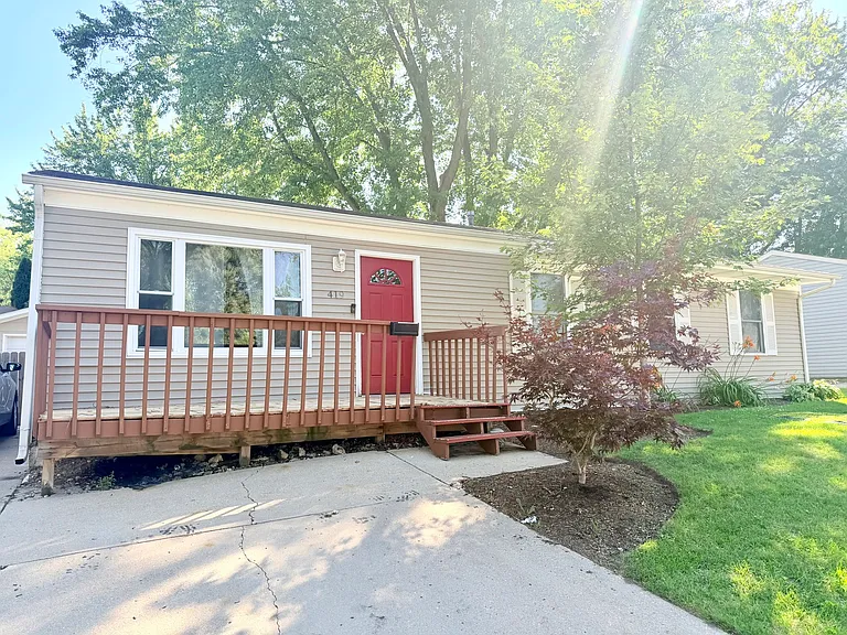 419 Singapore Ln — Photo 7
