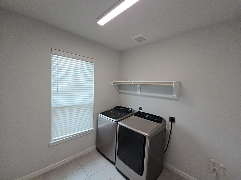 9227 Dearborn Knoll Dr — Photo 33