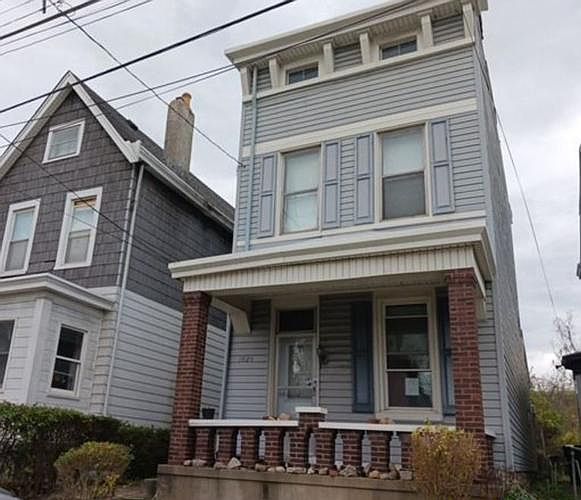1st image of 3829 Llewellyn Ave