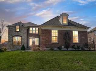 7725 Foxchase Dr, West Chester, OH 45069