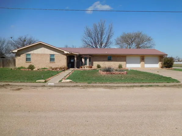 900 Country Club Rd, Ballinger, TX 76821