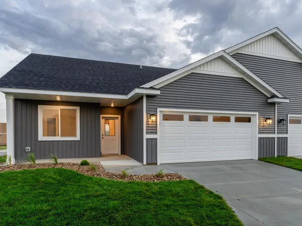 5523 Sundown Pl NW, Rochester, MN 55901