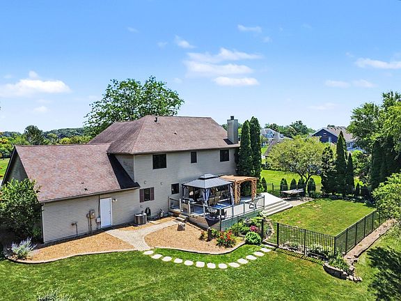 3rd image of 11108 Oregon Ln