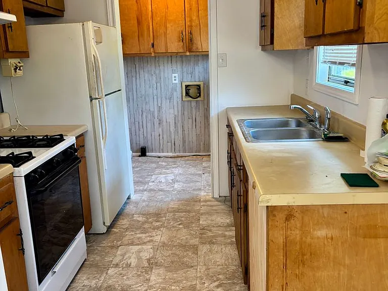 739 N 3rd Ave #1361 — Photo 3