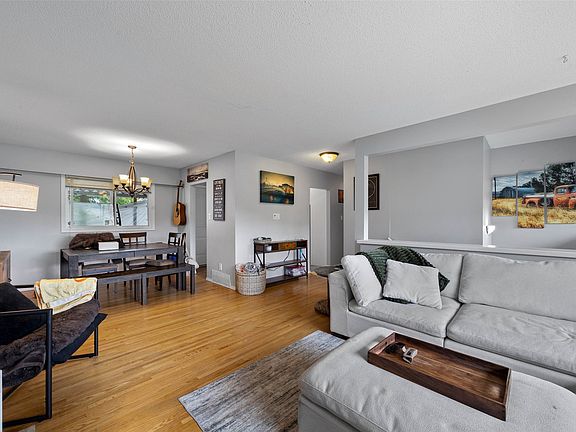 4th image of 740 Sherwood Dr