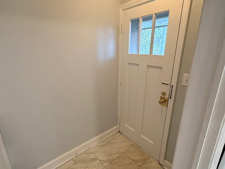 16 Larchmont Rd — Photo 21