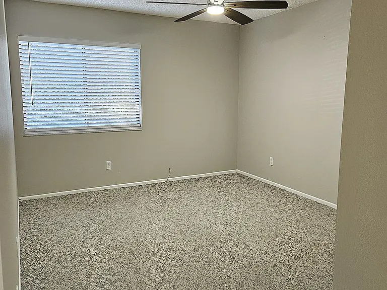 3300 Fox Chase Cir N #215 — Photo 11