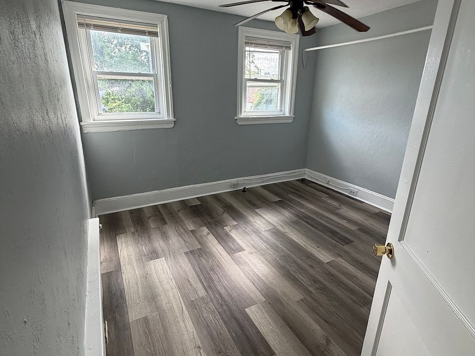 2nd image of 4441 Elizabeth St Floor 2
