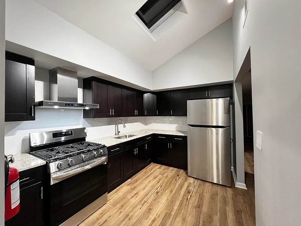 6501 Durham Ave #2