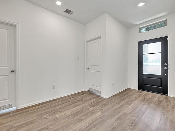 3rd image of 7303 Keechi Pl