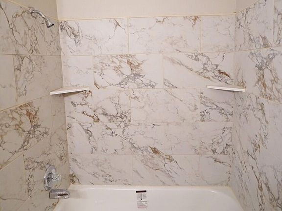 5th image of 112 Collett Ct