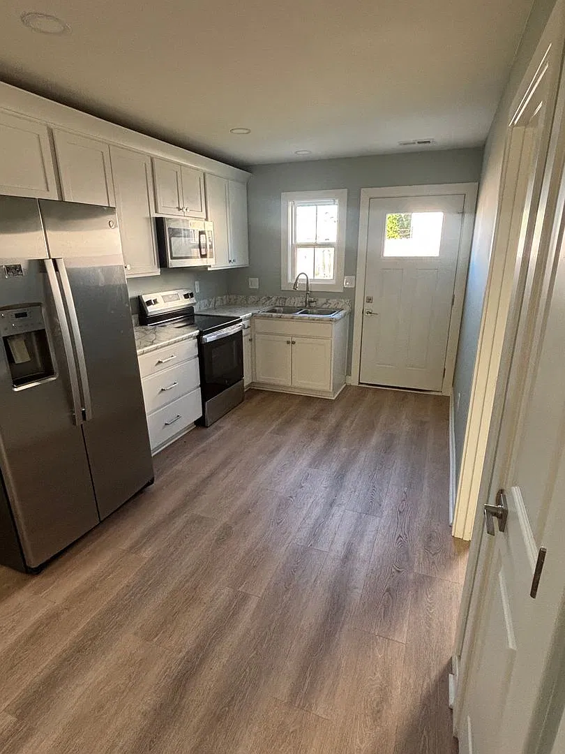 Fresh, Modern & Move-In Ready — Photo 4