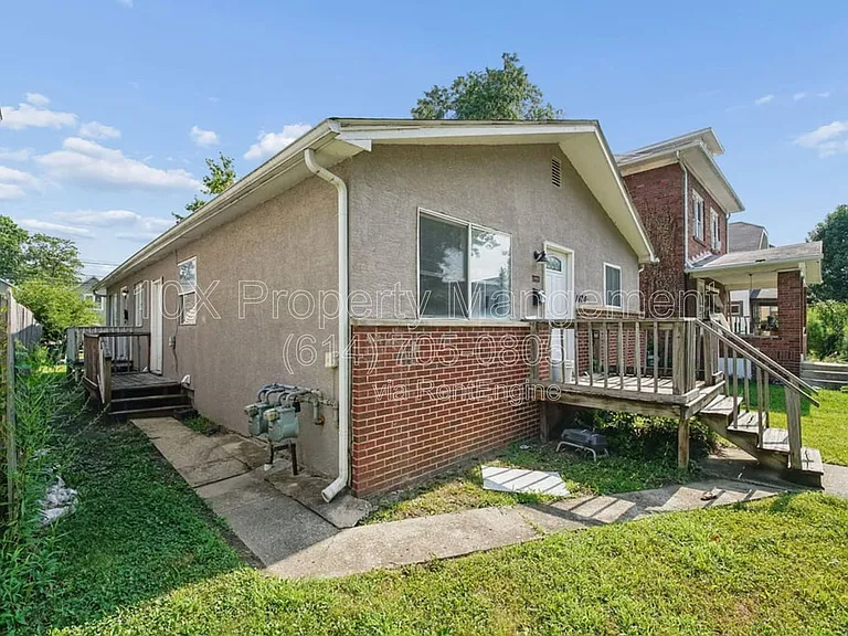 1620 Arlington Ave — Photo 4