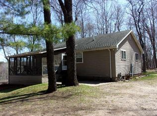 N7918 Island Lake Ln, Crivitz, WI 54114