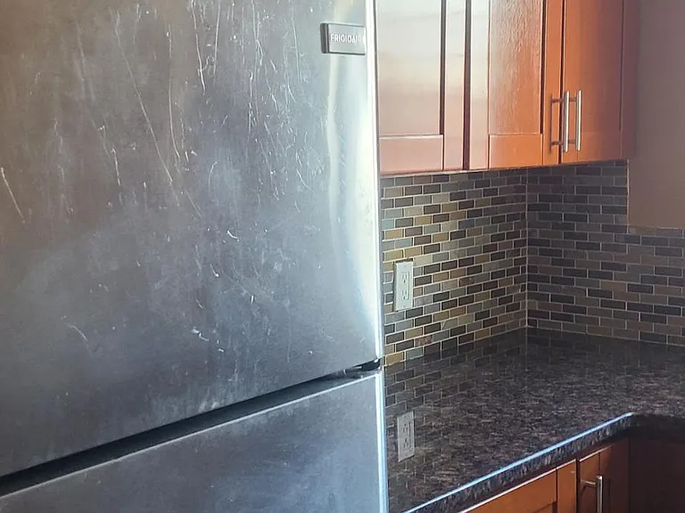 2-1015 E 223rd St #2 — Photo 11