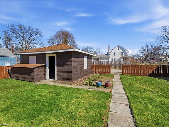 5th image of 4422 State Rd