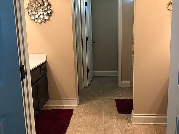 4th image of 4704 Lost Creek Dr