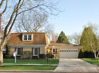 1621 E Cedar Ln, Mount Prospect, IL