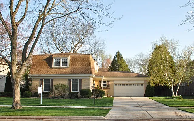 1621 E Cedar Ln photo 1