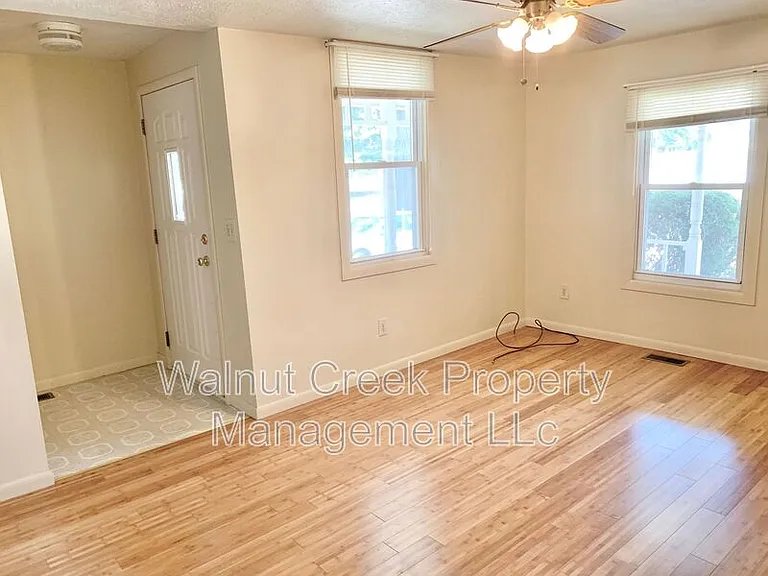 215 W Lorain St #DOWN — Photo 11