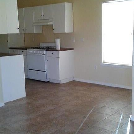 3rd image of 8939 Marks St