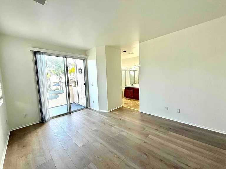 26009 Frampton Ave — Photo 20