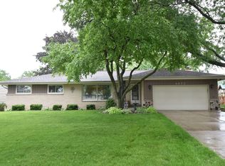 4672 N 110th St, Wauwatosa, WI 53225