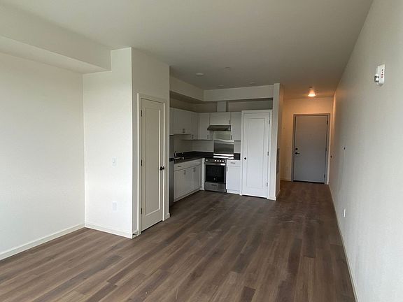 4th image of 310 Capitol Way N APT 508