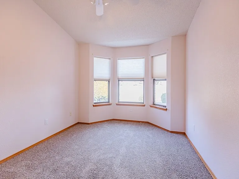 440 Glacier Dr — Photo 18
