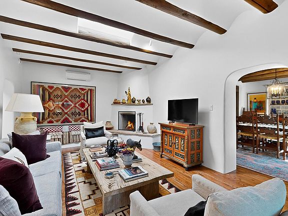 3rd image of 512 Acequia Madre #C