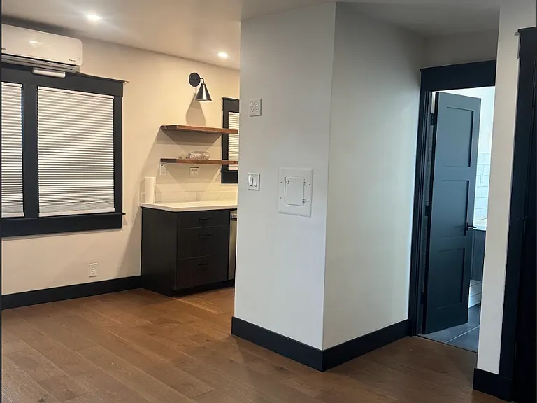 1259 Market St #4 — Photo 9