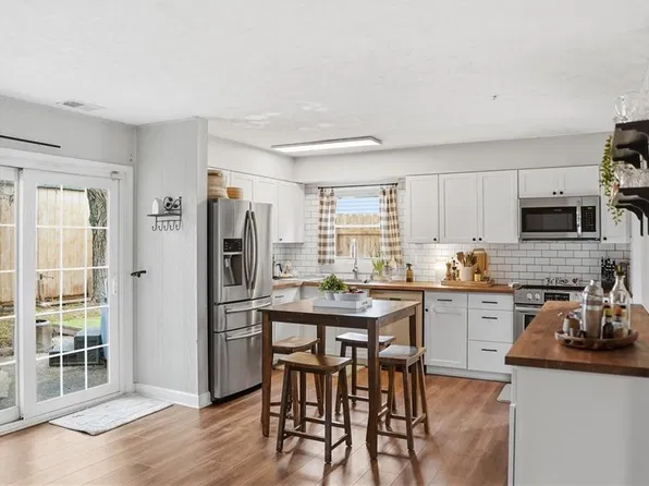 5512 New Colony Dr, Virginia Beach, VA 23464