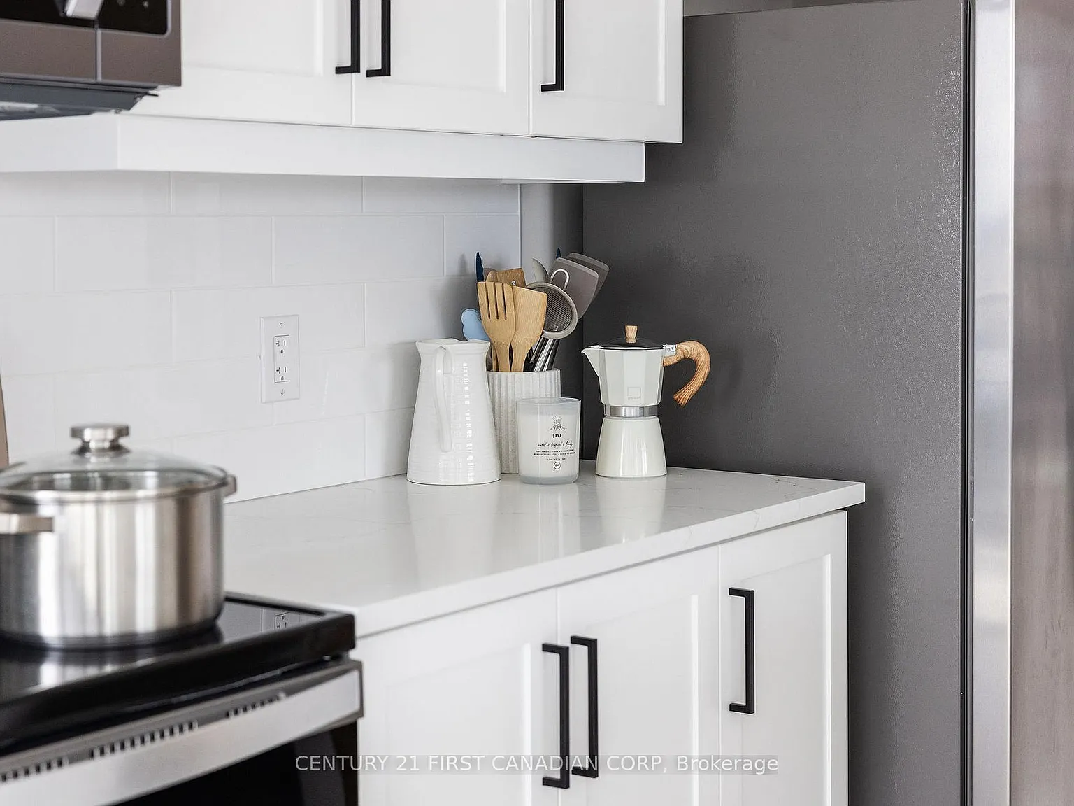 2 bed, $2,920 — Photo 4