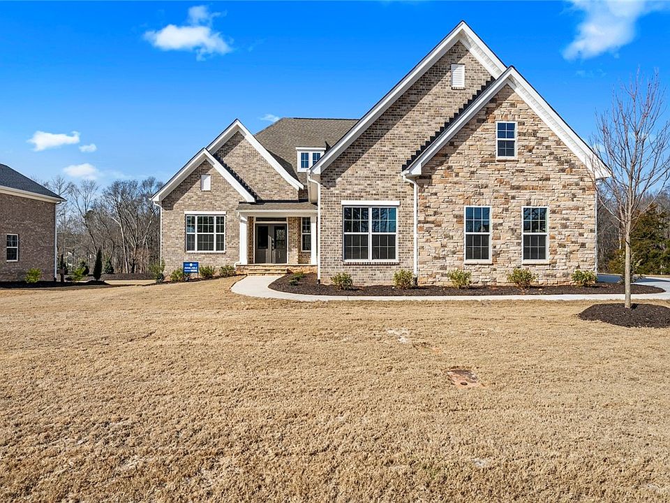 1st image of 103 Wagner Ct