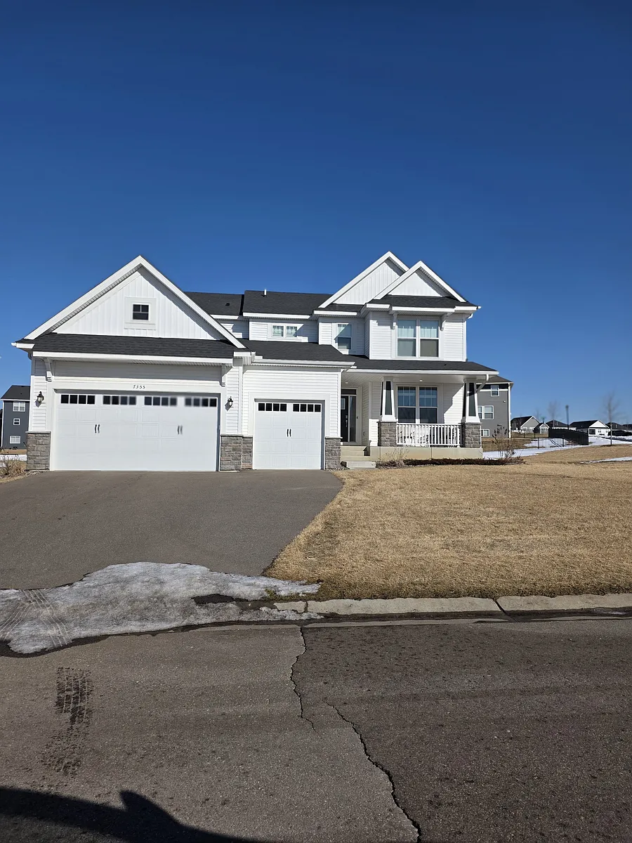 Photo 1 of 1 - 7355 204th St W - Lakeville, MN Primary Photo - 7355 204th St W
