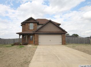 218 Briar Crest Rd, New Market, AL 35761