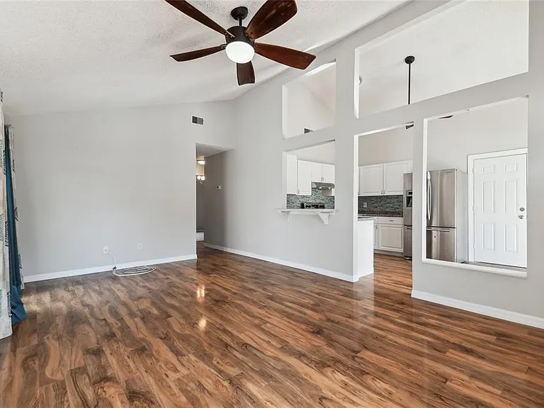 2803 Northcote Dr — Photo 12