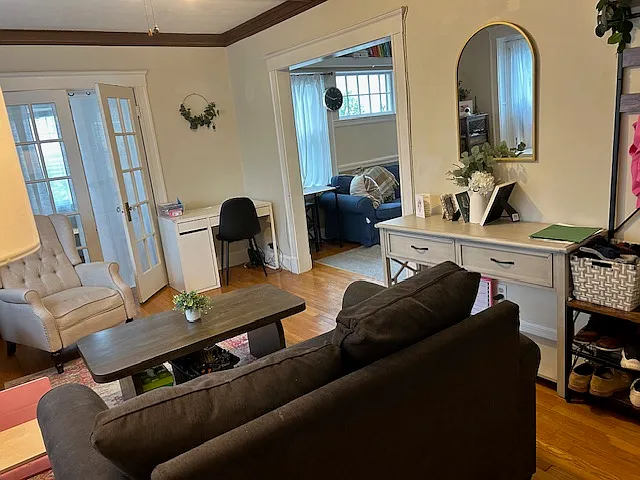 Living room / nook (to the left)