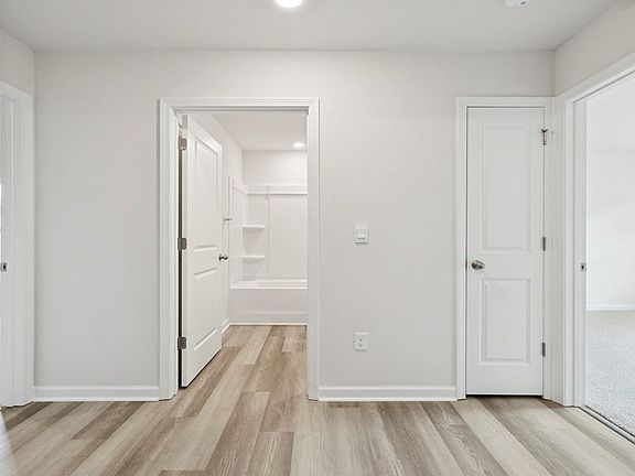 4th image of 224 Pristine Dr