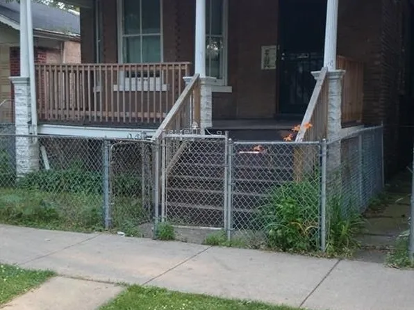 927 W 53rd Pl, Chicago, IL 60609