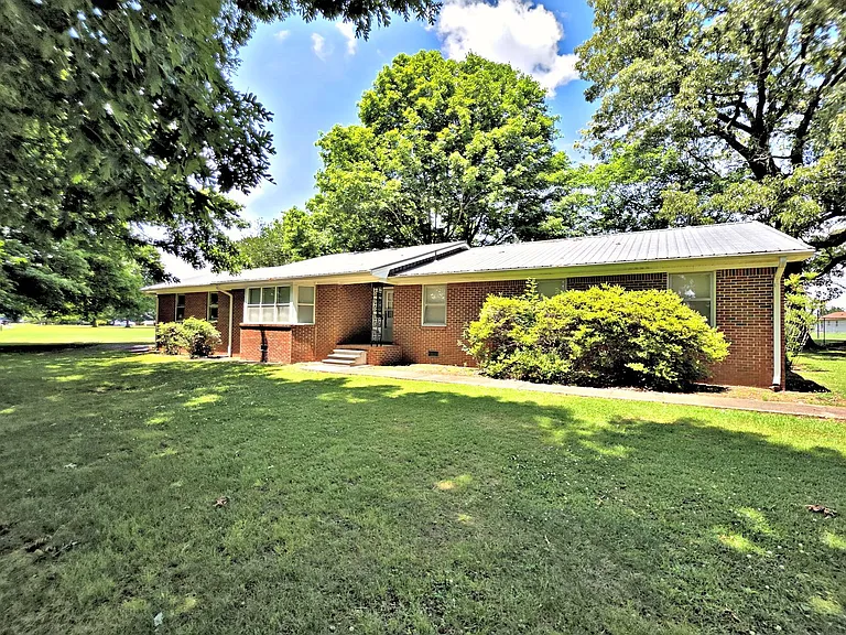 27043 Copeland Rd — Photo 1