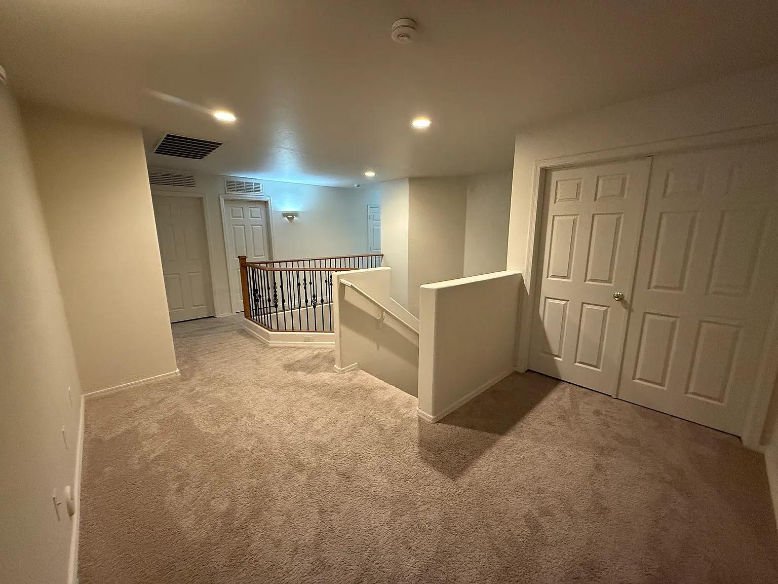 Bedroom — Photo 4