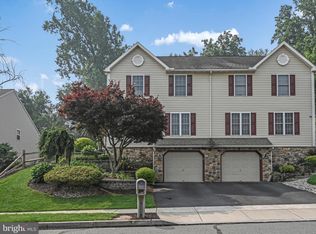 1510 Huron Dr, Sinking Spring, PA 19608