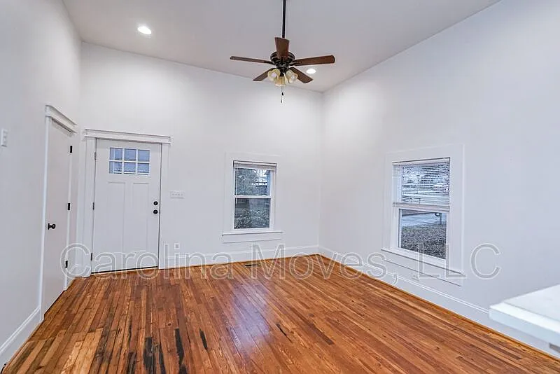 2 bed, 2.0 bath, 1024 sqft, $1,795 — Photo 2
